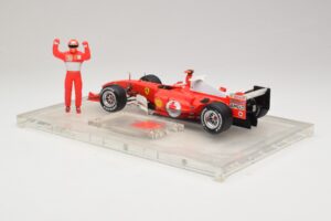 Ferrari F2004 #1 M. Schumacher F1 World Champion 2004 Mit Rennanzug Hot Wheels 1:18 B66221 Druckguss — Bild 5 von 6