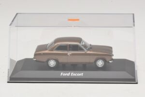 Ford Escort Mk1 Braun Metallic Maxichamps 1:43 940081000 Druckguss — Bild 4 von 5