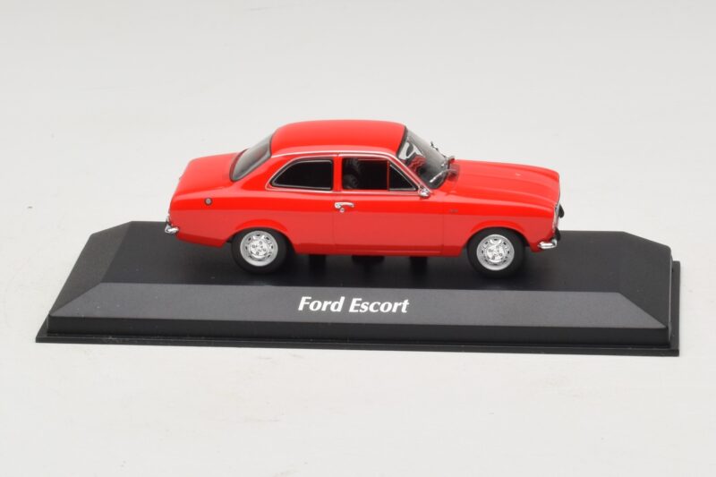 Ford Escort Mk1 Rot Maxichamps 1:43 940081001 Druckguss