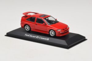 Ford Escort RS Cosworth Rot Maxichamps 1:43 940082100 Druckguss — Bild 3 von 5