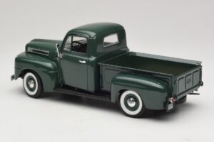 Ford F-1 Grün Road Legends 1:18 92218 Druckguss — Bild 7 von 8
