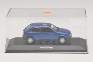 Ford Fiesta Mk4 Blau Metallic Maxichamps 1:43 940085061 Druckguss — Bild 4 von 5