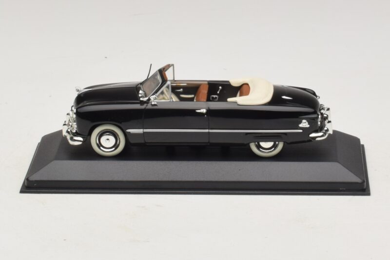 Ford FL Cabriolet Schwarz Minichamps 1:43 400082231 Druckguss