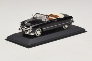 Ford FL Cabriolet Schwarz Minichamps 1:43 400082231 Druckguss — Bild 2 von 5