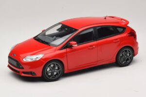 Ford Focus ST Mk2 Rot Minichamps 1:18 110082002 Druckguss