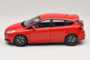Ford Focus ST Mk2 Rot Minichamps 1:18 110082002 Druckguss — Bild 4 von 8