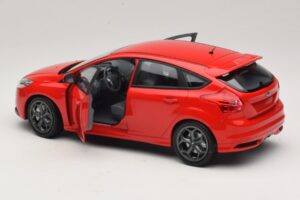 Ford Focus ST Mk2 Rot Minichamps 1:18 110082002 Druckguss — Bild 5 von 8