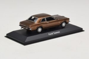 Ford Taunus TC Braun Metallic Maxichamps 1:43 940081300 Druckguss — Bild 2 von 5