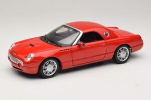 Ford Thunderbird Rot Maisto 1:18 31620 Druckguss