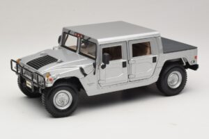 Hummer H1 Hardtop Silber Maisto 1:18 36857 Druckguss