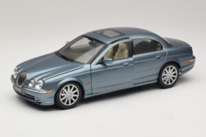 Jaguar S-Type X200 Blau Maisto 1:18 31865 Druckguss