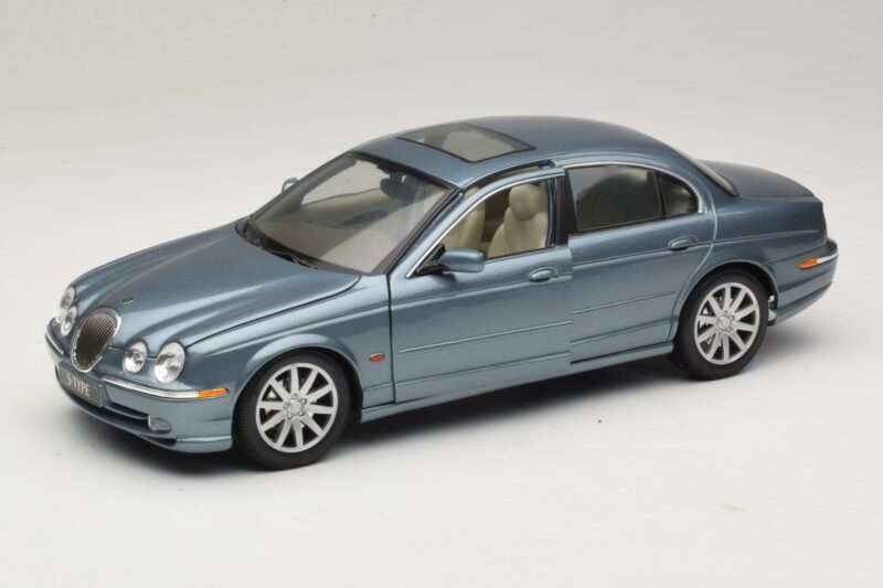 Jaguar S-Type X200 Blau Maisto 1:18 31865 Druckguss
