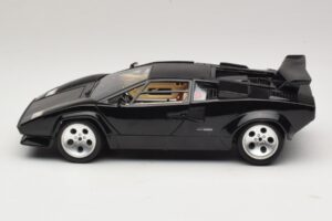 Lamborghini Countach 5000 Quattrovalvole Schwarz Bburago 1:18 3337 Druckguss — Bild 4 von 8