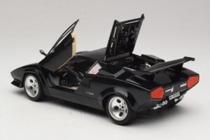 Lamborghini Countach 5000 Quattrovalvole Schwarz Bburago 1:18 3337 Druckguss — Bild 5 von 8