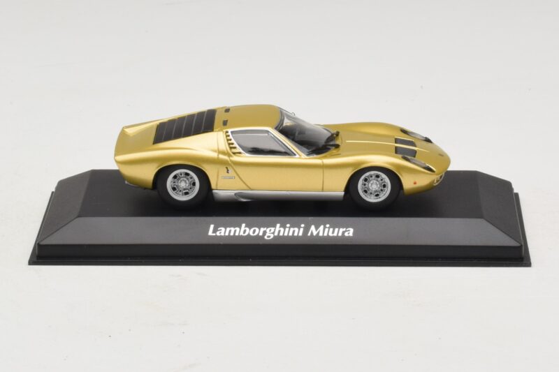 Lamborghini Miura P400 Gold Maxichamps 1:43 Lamborghini Miura P400 Gold Maxichamps 1:43 940103002 Druckguss