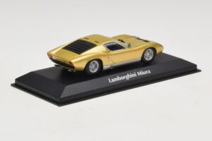 Lamborghini Miura P400 Gold Maxichamps 1:43 940103002 Druckguss — Bild 2 von 5