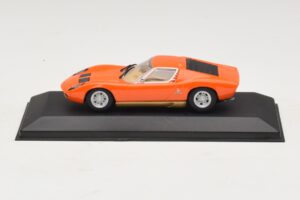 Lamborghini Miura P400 Orange Minichamps 1:43 Lamborghini Miura P400 Orange Minichamps 1:43 430103002 Druckguss