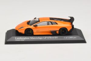 Lamborghini Murcielago LP670-4 SV Orange Metallic Minichamps 1:43 400103942 Druckguss
