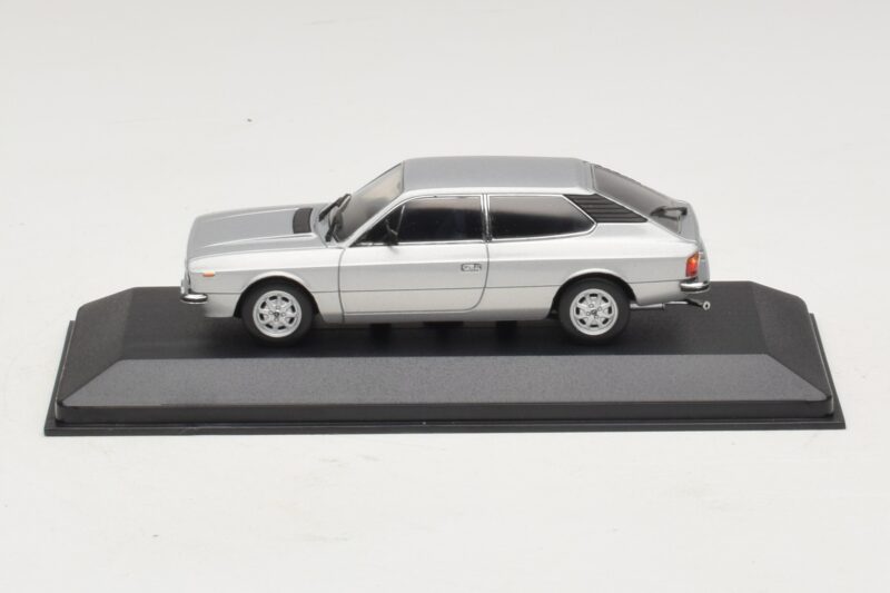 Lancia Beta HPE Silber Minichamps 1:43 Lancia Beta HPE Silber Minichamps 1:43 400125711 Druckguss