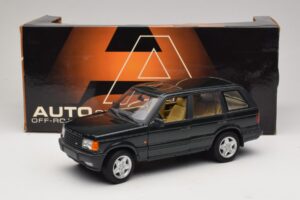 Land Rover Range Rover P38A 4.6 HSE Grün Metallic AUTOart 1:18 70010 Druckguss — Bild 8 von 8