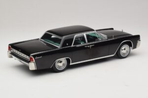 Lincoln Continental Schwarz KK-Scale 1:18 KKDC181483 Druckguss — Bild 2 von 6