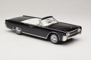 Lincoln Continental Convertible Schwarz Bad Boys KK-Scale 1:18 KKDC181521 Druckguss — Bild 5 von 7