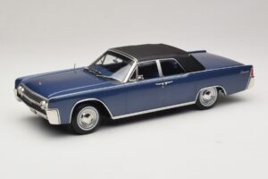 Lincoln Continental Convertible Blau Metallic The Lincoln Lawyer KK-Scale 1:18 KKDC181522 Druckguss — Bild 2 von 7
