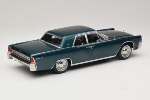 Lincoln Continental Dunkelgrün Metallic Matrix Reloaded & Revolutions KK-Scale 1:18 KKDC181481 Druckguss — Bild 2 von 6