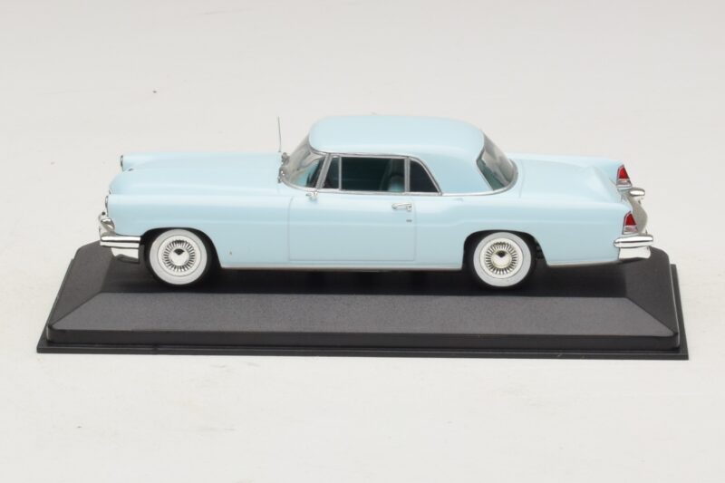 Lincoln Continental Mark II Hellblau Minichamps 1:43 Lincoln Continental Mark II Hellblau Minichamps 1:43 400082304 Druckguss