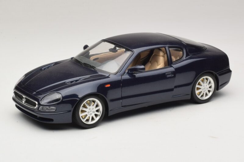 Maserati 3200 GT Blau Bburago 1:18 3371-P1 Druckguss