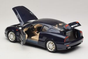 Maserati 3200 GT Blau Bburago 1:18 3371-P1 Druckguss — Bild 5 von 8
