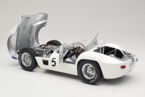 Maserati Tipo 61 #5 Camoradi S. Moss / D. Gurney 1000km Nurburgring Winner 1960 Minichamps 1:12 120601205 Druckguss — Bild 5 von 8