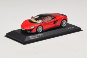 McLaren 570GT Vermillion Red Minichamps 1:43 537154522 Druckguss — Bild 2 von 5