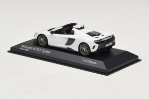 McLaren 675LT Spider Silica White Minichamps 1:43 537154432 Druckguss — Bild 3 von 5