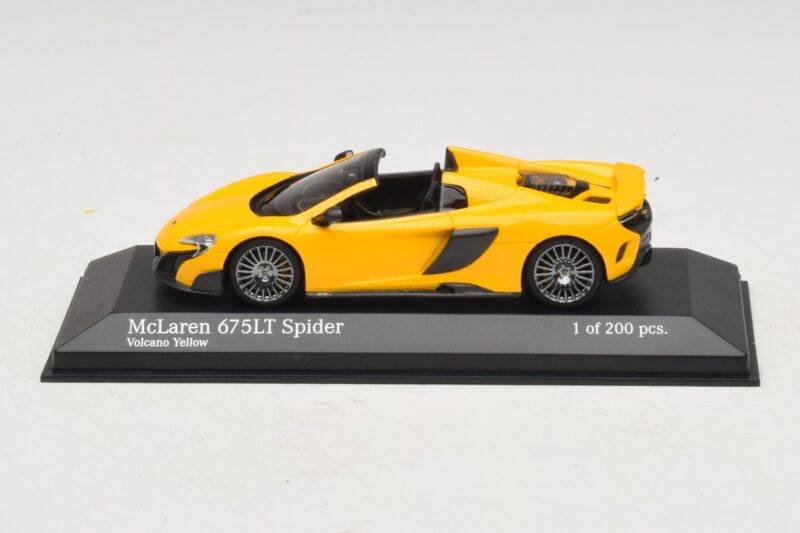 McLaren 675LT Spider Volcano Yellow Minichamps 1:43 537154430 Druckguss