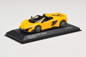 McLaren 675LT Spider Volcano Yellow Minichamps 1:43 537154430 Druckguss — Bild 2 von 5