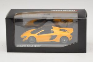 McLaren 675LT Spider Volcano Yellow Minichamps 1:43 537154430 Druckguss — Bild 5 von 5