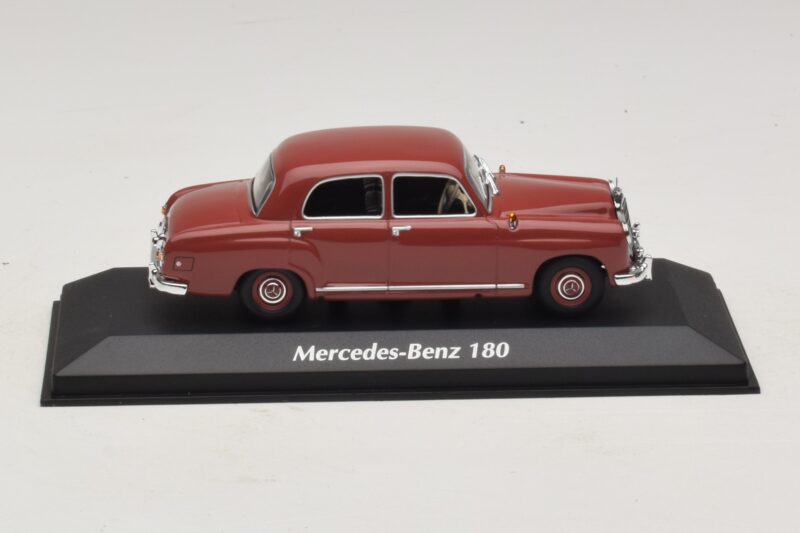 Mercedes 180 W120 Rot Maxichamps 1:43 940033101 Druckguss