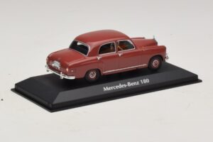 Mercedes 180 W120 Rot Maxichamps 1:43 940033101 Druckguss — Bild 2 von 5