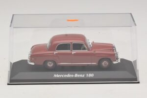Mercedes 180 W120 Rot Maxichamps 1:43 940033101 Druckguss — Bild 4 von 5