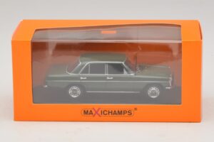 Mercedes 200D W115 Dunkelgrün Maxichamps 1:43 940034001 Druckguss — Bild 5 von 5