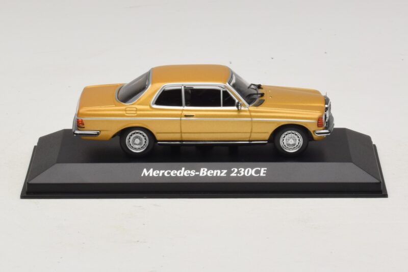Mercedes 230 CE C123 Gold Metallic Maxichamps 1:43 940032220 Druckguss