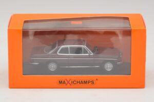 Mercedes 230 CE C123 Rot Maxichamps 1:43 940032221 Druckguss — Bild 5 von 5