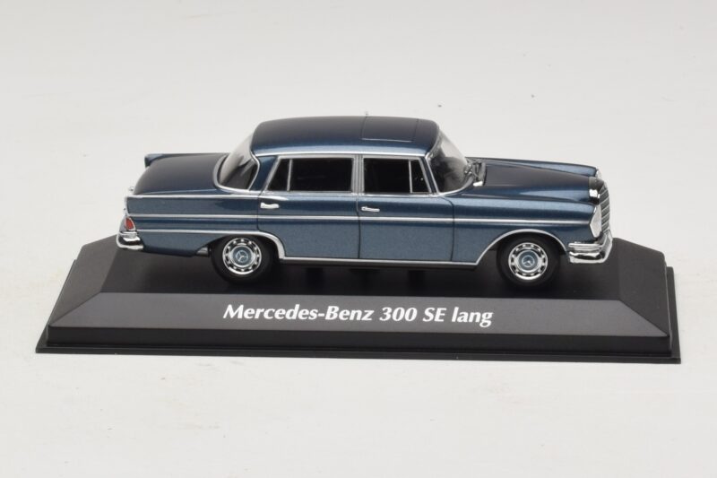 Mercedes 300 SE W112 Lang Blau Metallic Maxichamps 1:43 940035200 Druckguss