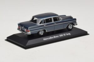 Mercedes 300 SE W112 Lang Blau Metallic Maxichamps 1:43 940035200 Druckguss — Bild 2 von 5
