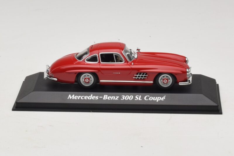 Mercedes 300 SL W198 Rot Maxichamps 1:43 940039001 Druckguss