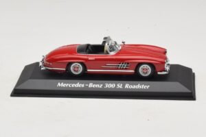 Mercedes 300 SL W198 Roadster Rot Maxichamps 1:43 940039031 Druckguss