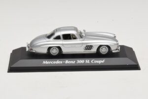 Mercedes 300 SL W198 Silber Maxichamps 1:43 940039000 Druckguss
