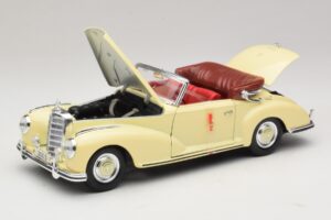 Mercedes 300S Creme Maisto 1:18 31806 Druckguss — Bild 2 von 8