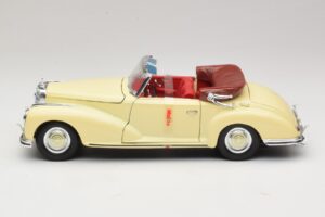 Mercedes 300S Creme Maisto 1:18 31806 Druckguss — Bild 4 von 8